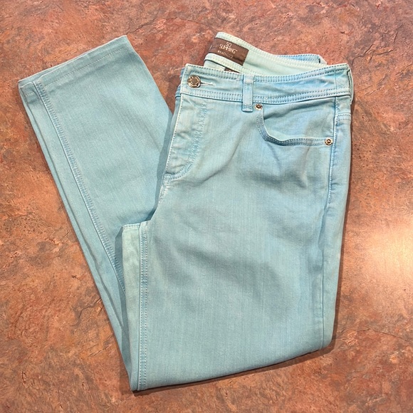 Chico's So Slimming crop pant - Picture 2 of 8